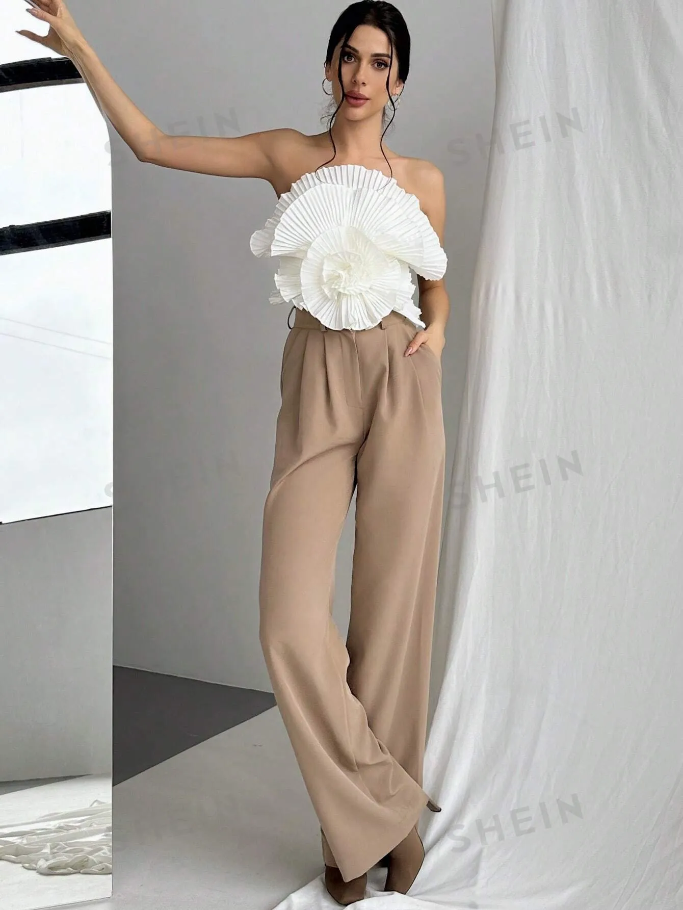 Aloruh Floral Pleated Bandeau
