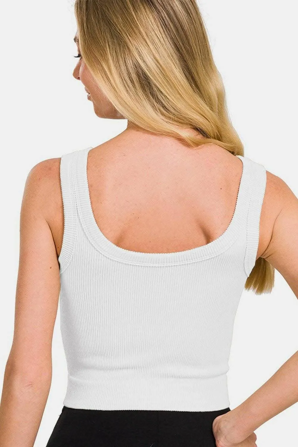 Chic ribbed crop top - versatile style
