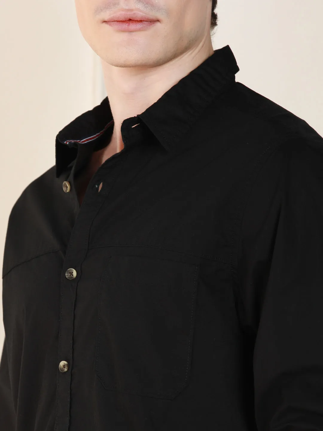 Men's Black Solid Spread Collar Long Sleeves Relaxed Fit Casual Shirt