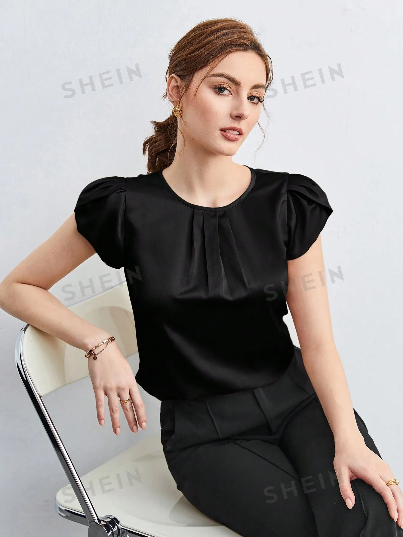 SHEIN BIZwear Women's Solid Color Blouse With Puff Sleeves